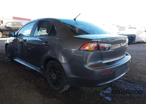 2011 Mitsubishi Lancer Es z USA, uszkodzony, nr VIN JA32U2FU5BU044363